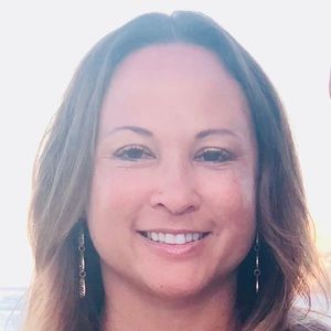 Meet your Posher, Lorisa